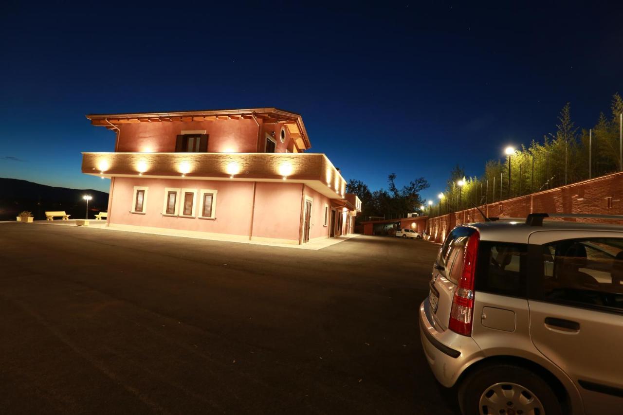 Agriturismo Ciociaro " Il Colle " Hotel Ristorante Ceprano Eksteriør billede