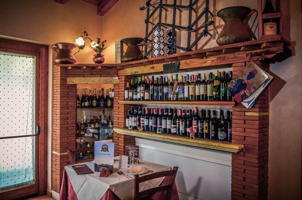 Agriturismo Ciociaro " Il Colle " Hotel Ristorante Ceprano Eksteriør billede