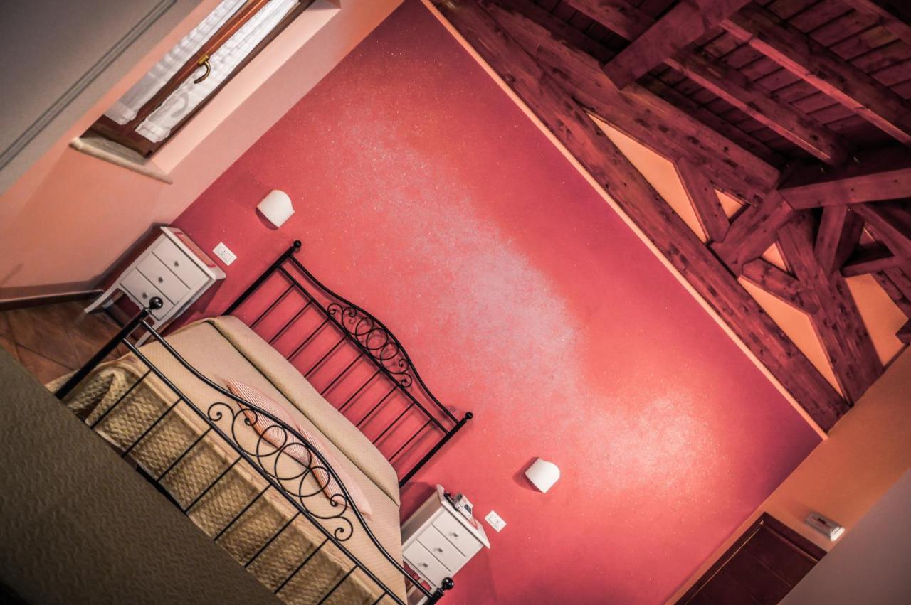 Agriturismo Ciociaro " Il Colle " Hotel Ristorante Ceprano Eksteriør billede