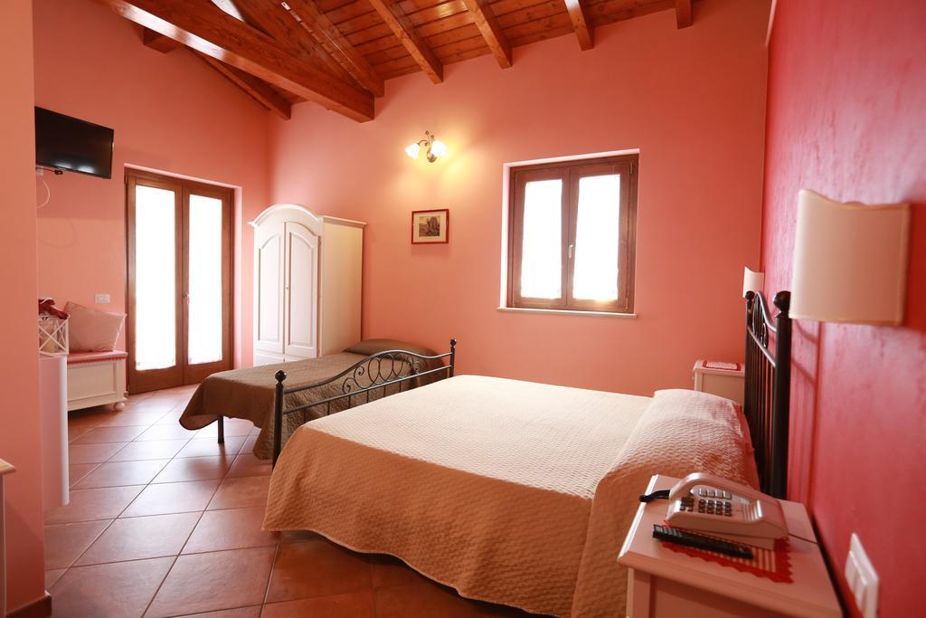 Agriturismo Ciociaro " Il Colle " Hotel Ristorante Ceprano Eksteriør billede