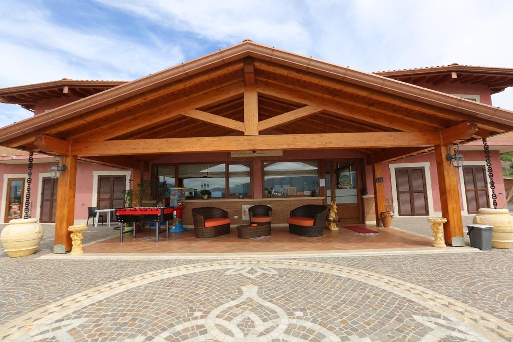 Agriturismo Ciociaro " Il Colle " Hotel Ristorante Ceprano Eksteriør billede